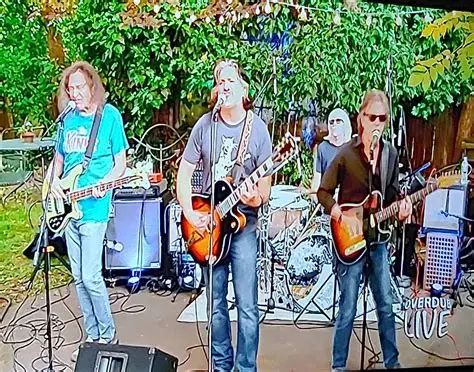 4 Flight Rock